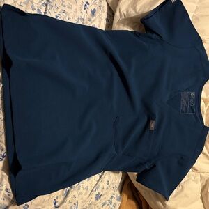 Figs Deep Reef scrub top